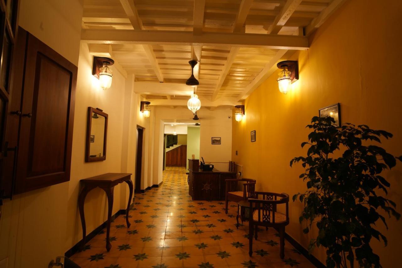 Hotel The Sunset Bay Fort Kochi Exterior foto