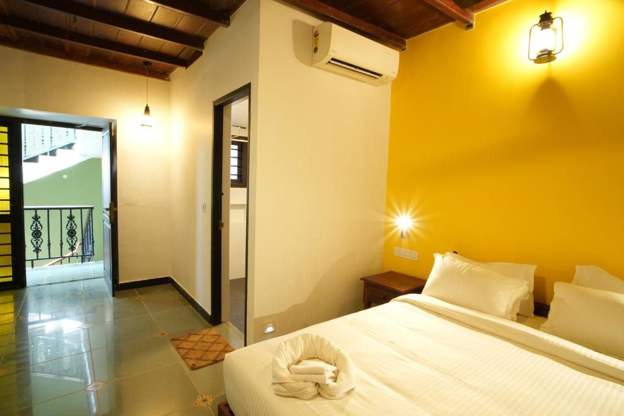 Hotel The Sunset Bay Fort Kochi Exterior foto